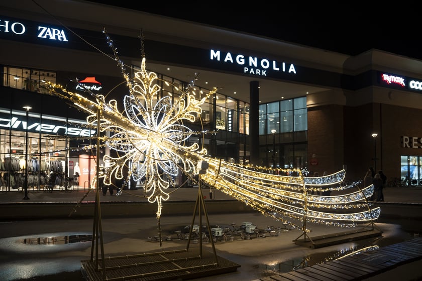 Świąteczne iluminacje we Wrocławiu, okolice CH Magnolia